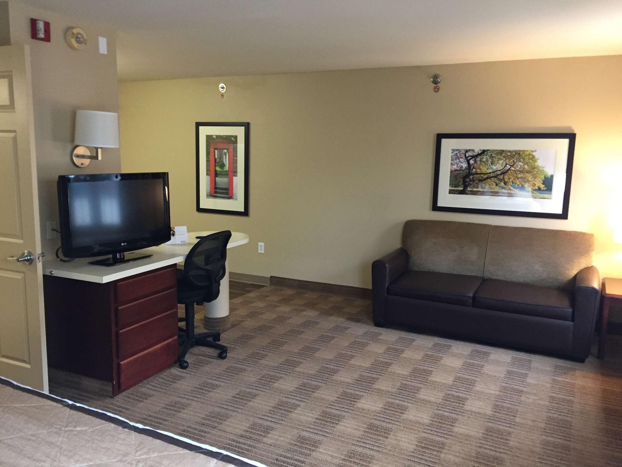 Extended Stay America Select Suites - Orlando - Maitland - Summit Tower Blvd Алтамонте Спрингс Экстерьер фото