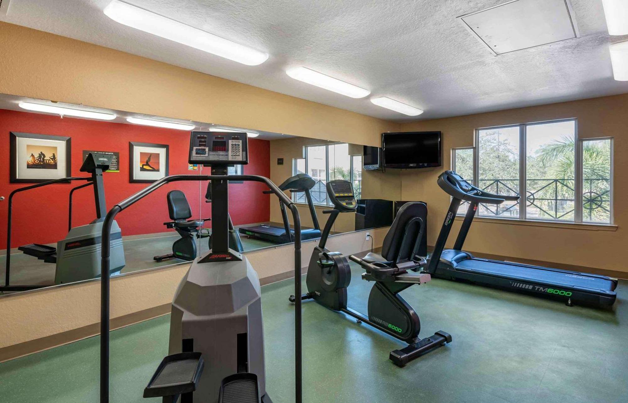 Extended Stay America Select Suites - Orlando - Maitland - Summit Tower Blvd Алтамонте Спрингс Экстерьер фото